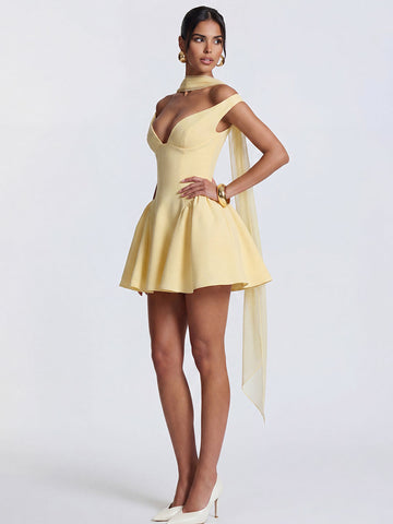 A-Line/Princess Homecoming Dresses Spandex Dresses Off-the-Shoulder Sleeveless Short/Mini Dresses With Pleats/Back Zipper