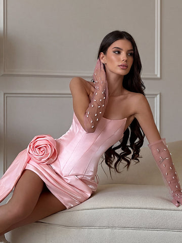Sheath/Column Homecoming Dresses Satin Corset Strapless Sleeveless Short/Mini Dresses With 3D Flower/Back Zipper