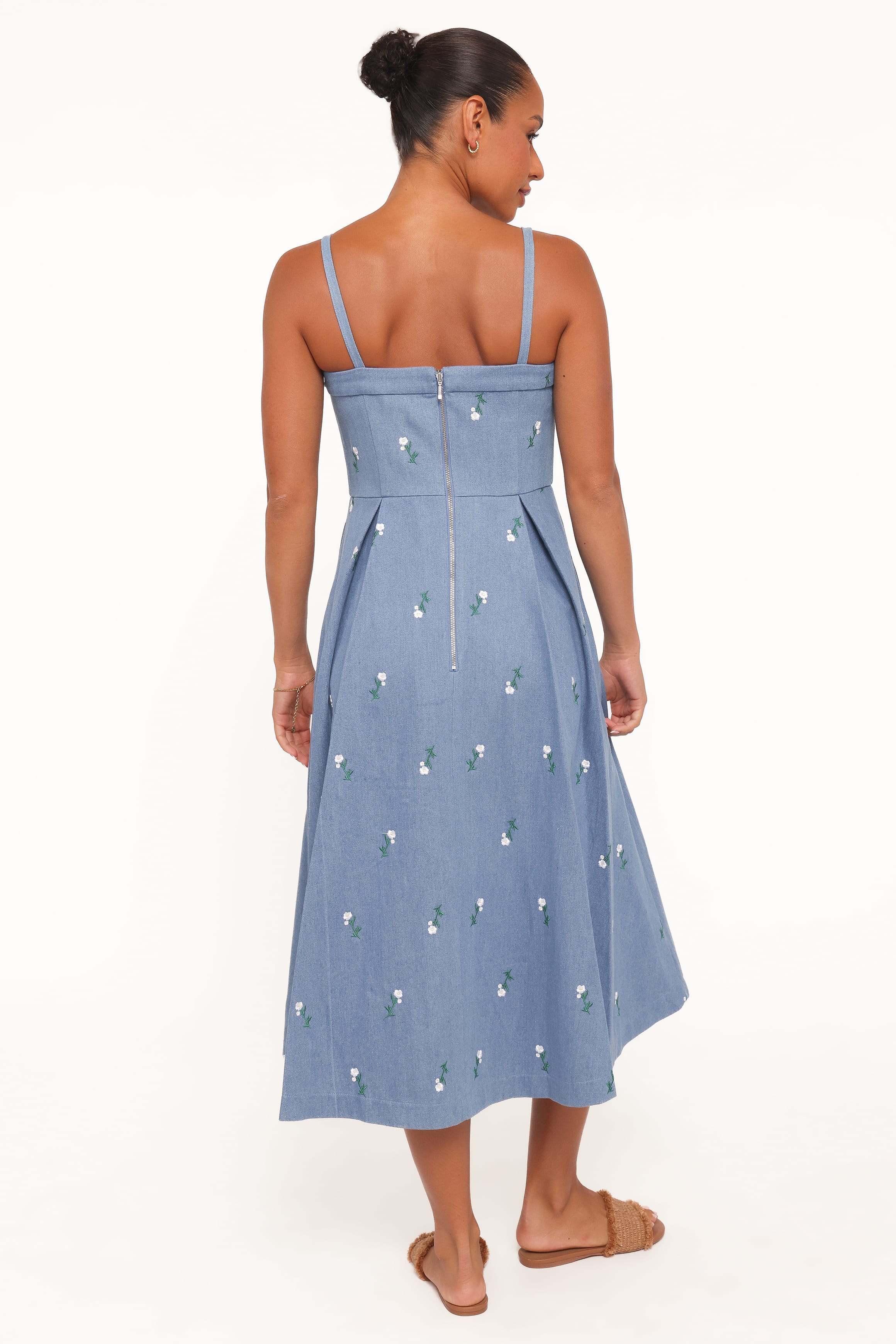 Chelsea Embroidered Midi Dress - Med Denim